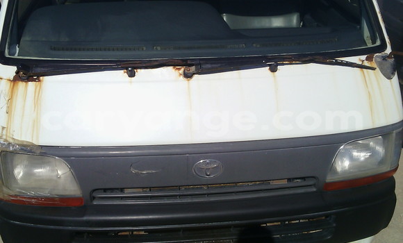 Buy Used Toyota 4Runner White Car in Swakopmund in Namibia Buy Used Toyota 4Runner White Car in Swakopmund in Namibia