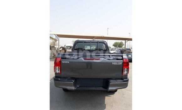 Acheter Import Voiture Toyota Hilux Noir à Import - Dubai, Namibie Acheter Import Voiture Toyota Hilux Noir à Import - Dubai, Namibie