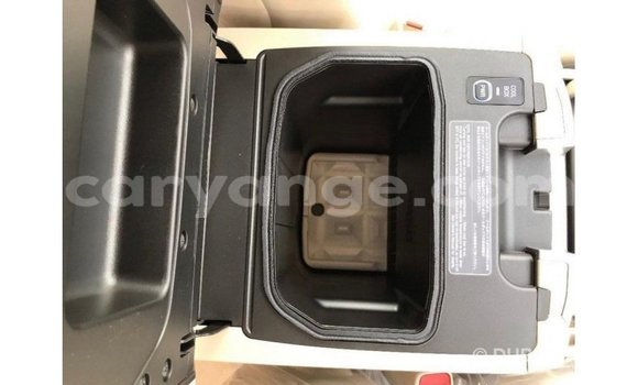 Acheter Import Voiture Toyota Land Cruiser Noir à Import - Dubai, Namibie Acheter Import Voiture Toyota Land Cruiser Noir à Import - Dubai, Namibie