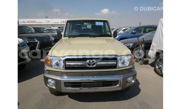 Acheter Import Voiture Toyota Land Cruiser Beige à Import - Dubai, Namibie Acheter Import Voiture Toyota Land Cruiser Beige à Import - Dubai, Namibie