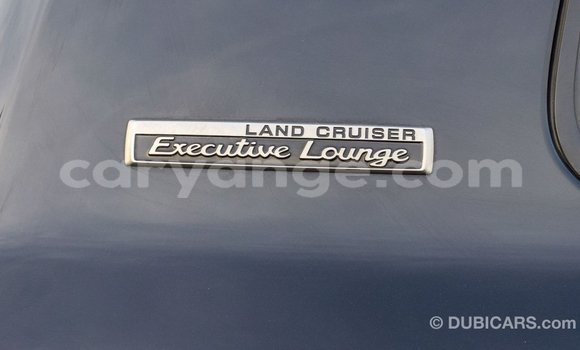 Acheter Import Voiture Toyota Land Cruiser Noir à Import - Dubai, Namibie Acheter Import Voiture Toyota Land Cruiser Noir à Import - Dubai, Namibie