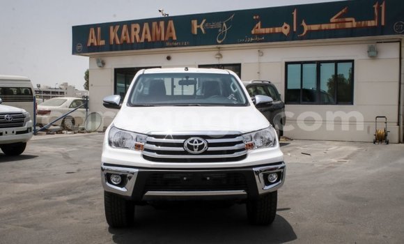 Acheter Import Voiture Toyota Hilux Blanc à Import - Dubai, Namibie Acheter Import Voiture Toyota Hilux Blanc à Import - Dubai, Namibie