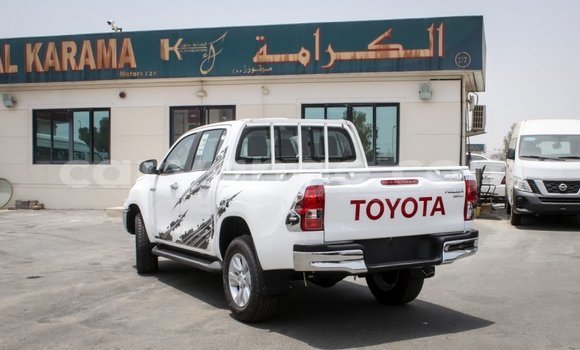 Acheter Import Voiture Toyota Hilux Blanc à Import - Dubai, Namibie Acheter Import Voiture Toyota Hilux Blanc à Import - Dubai, Namibie