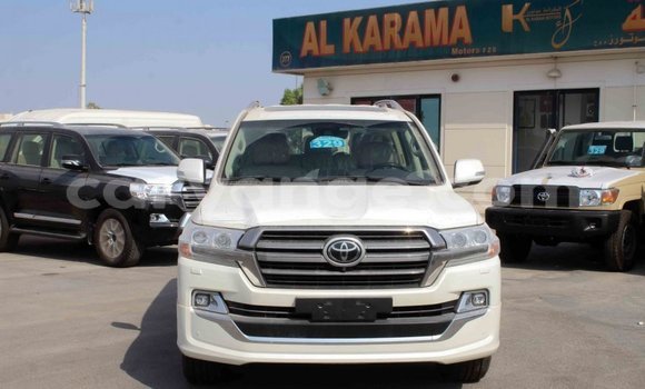 Buy Import Toyota Land Cruiser White Car in Import - Dubai in Namibia Buy Import Toyota Land Cruiser White Car in Import - Dubai in Namibia