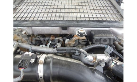 Acheter Import Voiture Toyota Land Cruiser Blanc à Import - Dubai, Namibie Acheter Import Voiture Toyota Land Cruiser Blanc à Import - Dubai, Namibie