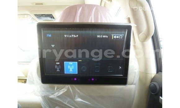 Acheter Import Voiture Toyota Land Cruiser Blanc à Import - Dubai, Namibie Acheter Import Voiture Toyota Land Cruiser Blanc à Import - Dubai, Namibie