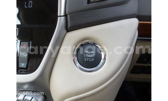 Acheter Import Voiture Toyota Land Cruiser Blanc à Import - Dubai, Namibie Acheter Import Voiture Toyota Land Cruiser Blanc à Import - Dubai, Namibie