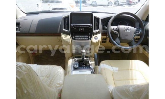 Buy Import Toyota Land Cruiser White Car in Import - Dubai in Namibia Buy Import Toyota Land Cruiser White Car in Import - Dubai in Namibia