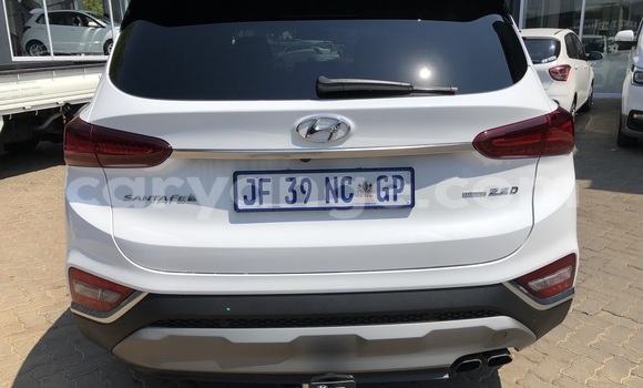 Acheter Occasion Voiture Hyundai Santa Fe Blanc à Mariental, Namibie Acheter Occasion Voiture Hyundai Santa Fe Blanc à Mariental, Namibie