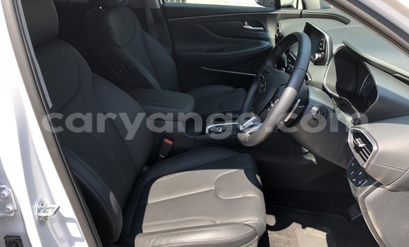 Acheter Occasion Voiture Hyundai Santa Fe Blanc à Mariental, Namibie Acheter Occasion Voiture Hyundai Santa Fe Blanc à Mariental, Namibie