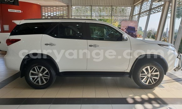 Buy Used Toyota Fortuner White Car in Kuisebmond in Erongo Buy Used Toyota Fortuner White Car in Kuisebmond in Erongo