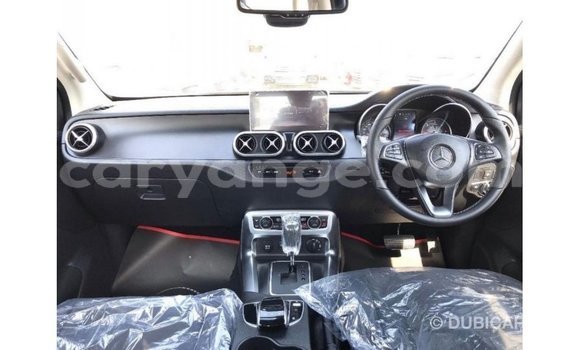 Buy Import Mercedes-Benz 250 Black Car in Import - Dubai in Namibia Buy Import Mercedes-Benz 250 Black Car in Import - Dubai in Namibia