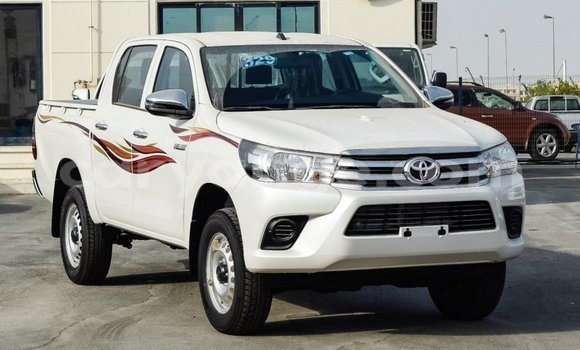 Acheter Import Voiture Toyota Hilux Blanc à Import - Dubai, Namibie Acheter Import Voiture Toyota Hilux Blanc à Import - Dubai, Namibie