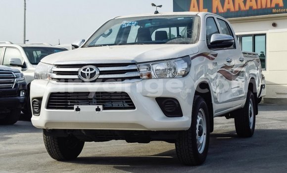 Acheter Import Voiture Toyota Hilux Blanc à Import - Dubai, Namibie Acheter Import Voiture Toyota Hilux Blanc à Import - Dubai, Namibie