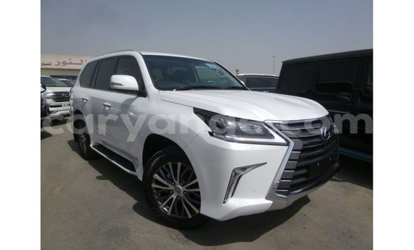 Acheter Import Voiture Lexus LX Blanc à Import - Dubai, Namibie Acheter Import Voiture Lexus LX Blanc à Import - Dubai, Namibie