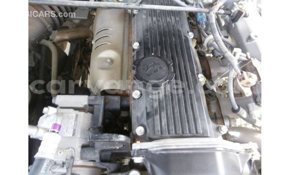 Acheter Import Voiture Toyota Land Cruiser Blanc à Import - Dubai, Namibie Acheter Import Voiture Toyota Land Cruiser Blanc à Import - Dubai, Namibie