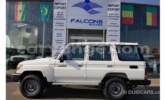 Acheter Import Voiture Toyota Land Cruiser Blanc à Import - Dubai, Namibie Acheter Import Voiture Toyota Land Cruiser Blanc à Import - Dubai, Namibie
