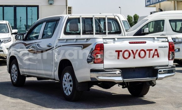 Acheter Import Voiture Toyota Hilux Blanc à Import - Dubai, Namibie Acheter Import Voiture Toyota Hilux Blanc à Import - Dubai, Namibie