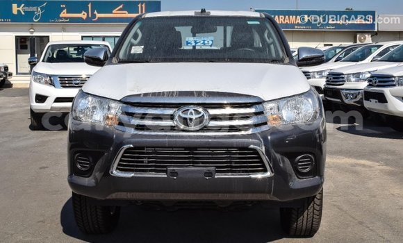 Acheter Import Voiture Toyota Hilux Autre à Import - Dubai, Namibie Acheter Import Voiture Toyota Hilux Autre à Import - Dubai, Namibie