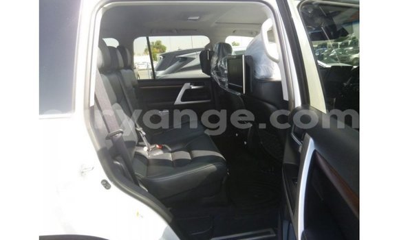 Buy Import Toyota Land Cruiser White Car in Import - Dubai in Namibia Buy Import Toyota Land Cruiser White Car in Import - Dubai in Namibia