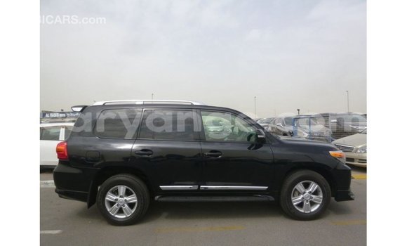 Acheter Import Voiture Toyota Land Cruiser Noir à Import - Dubai, Namibie Acheter Import Voiture Toyota Land Cruiser Noir à Import - Dubai, Namibie