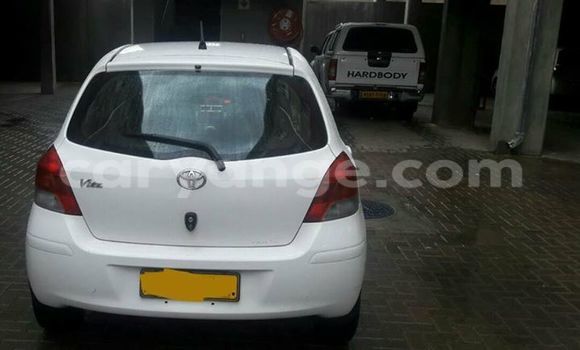 Acheter Occasion Voiture Toyota Vitz Blanc à Windhoek, Namibie Acheter Occasion Voiture Toyota Vitz Blanc à Windhoek, Namibie