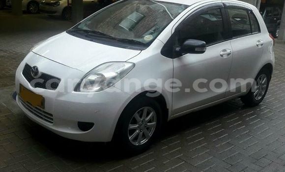 Acheter Occasion Voiture Toyota Vitz Blanc à Windhoek, Namibie Acheter Occasion Voiture Toyota Vitz Blanc à Windhoek, Namibie