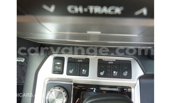 Acheter Import Voiture Toyota Land Cruiser Blanc à Import - Dubai, Namibie Acheter Import Voiture Toyota Land Cruiser Blanc à Import - Dubai, Namibie