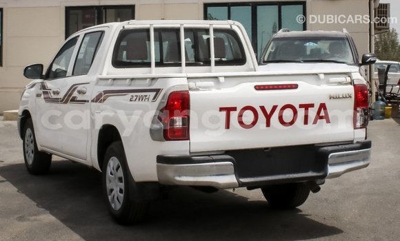 Acheter Import Voiture Toyota Hilux Blanc à Import - Dubai, Namibie Acheter Import Voiture Toyota Hilux Blanc à Import - Dubai, Namibie
