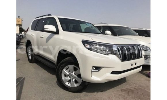 Acheter Import Voiture Toyota Prado Blanc à Import - Dubai, Namibie Acheter Import Voiture Toyota Prado Blanc à Import - Dubai, Namibie