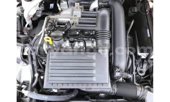 Acheter Import Voiture Volkswagen Golf Blanc à Import - Dubai, Namibie Acheter Import Voiture Volkswagen Golf Blanc à Import - Dubai, Namibie