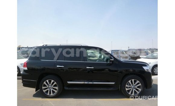 Acheter Import Voiture Toyota Land Cruiser Noir à Import - Dubai, Namibie Acheter Import Voiture Toyota Land Cruiser Noir à Import - Dubai, Namibie