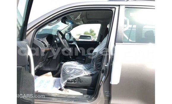 Acheter Import Voiture Toyota Prado Marron à Import - Dubai, Namibie Acheter Import Voiture Toyota Prado Marron à Import - Dubai, Namibie