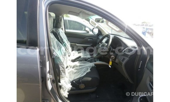 Acheter Import Voiture Mitsubishi i Autre à Import - Dubai, Namibie Acheter Import Voiture Mitsubishi i Autre à Import - Dubai, Namibie