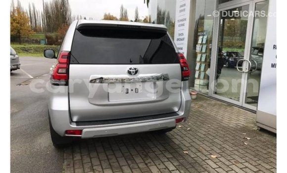 Acheter Import Voiture Toyota Prado Autre à Import - Dubai, Namibie Acheter Import Voiture Toyota Prado Autre à Import - Dubai, Namibie