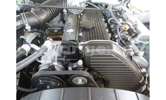 Acheter Import Voiture Toyota Land Cruiser Blanc à Import - Dubai, Namibie Acheter Import Voiture Toyota Land Cruiser Blanc à Import - Dubai, Namibie