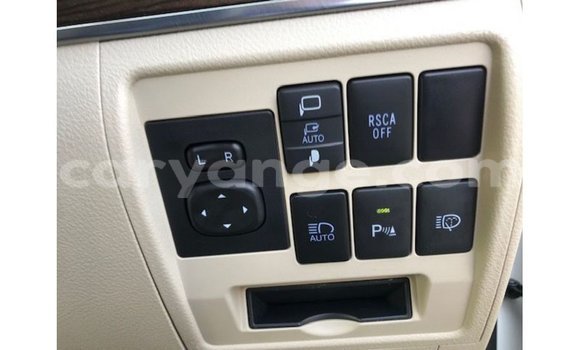 Acheter Import Voiture Toyota Land Cruiser Blanc à Import - Dubai, Namibie Acheter Import Voiture Toyota Land Cruiser Blanc à Import - Dubai, Namibie