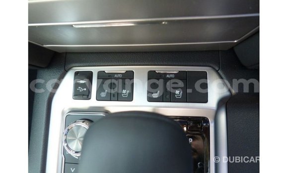 Acheter Import Voiture Toyota Land Cruiser Noir à Import - Dubai, Namibie Acheter Import Voiture Toyota Land Cruiser Noir à Import - Dubai, Namibie