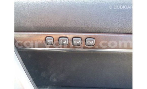 Acheter Import Voiture Toyota Land Cruiser Noir à Import - Dubai, Namibie Acheter Import Voiture Toyota Land Cruiser Noir à Import - Dubai, Namibie