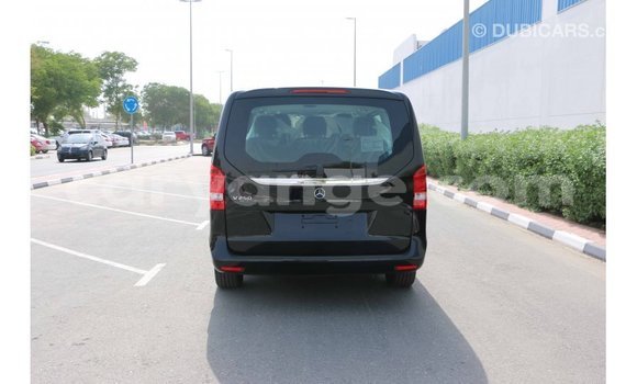 Acheter Import Voiture Mercedes-Benz 250 Noir à Import - Dubai, Namibie Acheter Import Voiture Mercedes-Benz 250 Noir à Import - Dubai, Namibie
