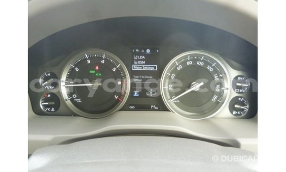 Acheter Import Voiture Toyota Land Cruiser Blanc à Import - Dubai, Namibie Acheter Import Voiture Toyota Land Cruiser Blanc à Import - Dubai, Namibie