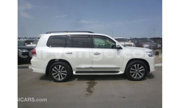 Buy Import Toyota Land Cruiser White Car in Import - Dubai in Namibia Buy Import Toyota Land Cruiser White Car in Import - Dubai in Namibia