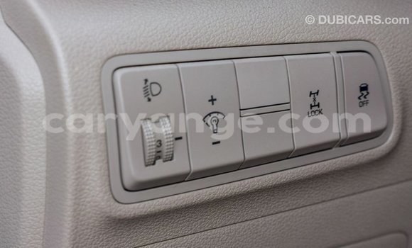 Buy Import Hyundai Tucson White Car in Import - Dubai in Namibia Buy Import Hyundai Tucson White Car in Import - Dubai in Namibia