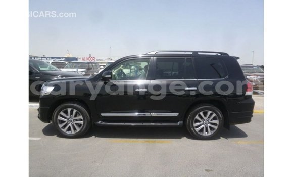 Acheter Import Voiture Toyota Land Cruiser Noir à Import - Dubai, Namibie Acheter Import Voiture Toyota Land Cruiser Noir à Import - Dubai, Namibie