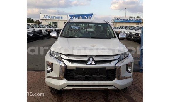 Buy Import Mitsubishi L200 White Car in Import - Dubai in Namibia Buy Import Mitsubishi L200 White Car in Import - Dubai in Namibia