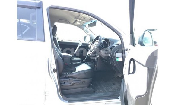 Acheter Import Voiture Toyota Prado Autre à Import - Dubai, Namibie Acheter Import Voiture Toyota Prado Autre à Import - Dubai, Namibie