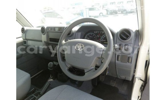 Buy Import Toyota Land Cruiser White Car in Import - Dubai in Namibia Buy Import Toyota Land Cruiser White Car in Import - Dubai in Namibia