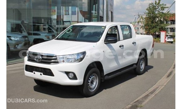 Acheter Import Voiture Toyota Hilux Blanc à Import - Dubai, Namibie Acheter Import Voiture Toyota Hilux Blanc à Import - Dubai, Namibie