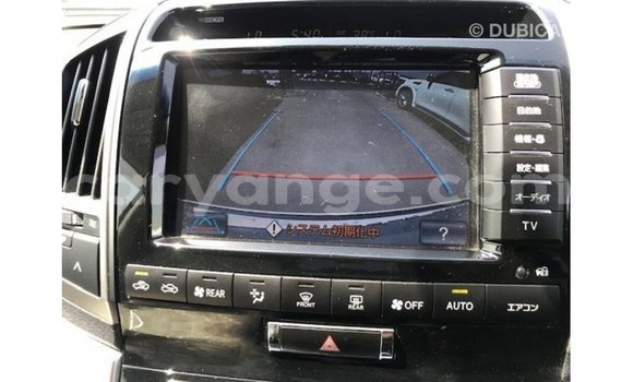 Acheter Import Voiture Toyota Land Cruiser Blanc à Import - Dubai, Namibie Acheter Import Voiture Toyota Land Cruiser Blanc à Import - Dubai, Namibie