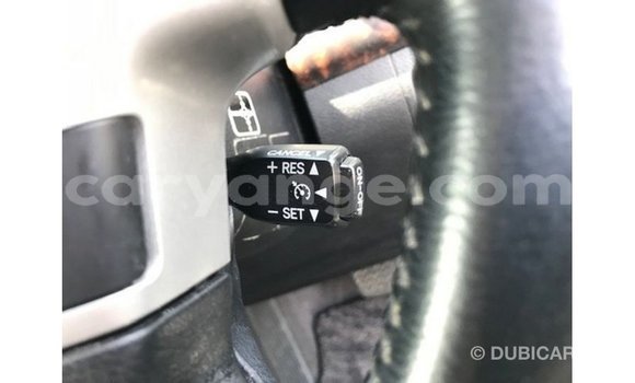 Acheter Import Voiture Toyota Land Cruiser Blanc à Import - Dubai, Namibie Acheter Import Voiture Toyota Land Cruiser Blanc à Import - Dubai, Namibie